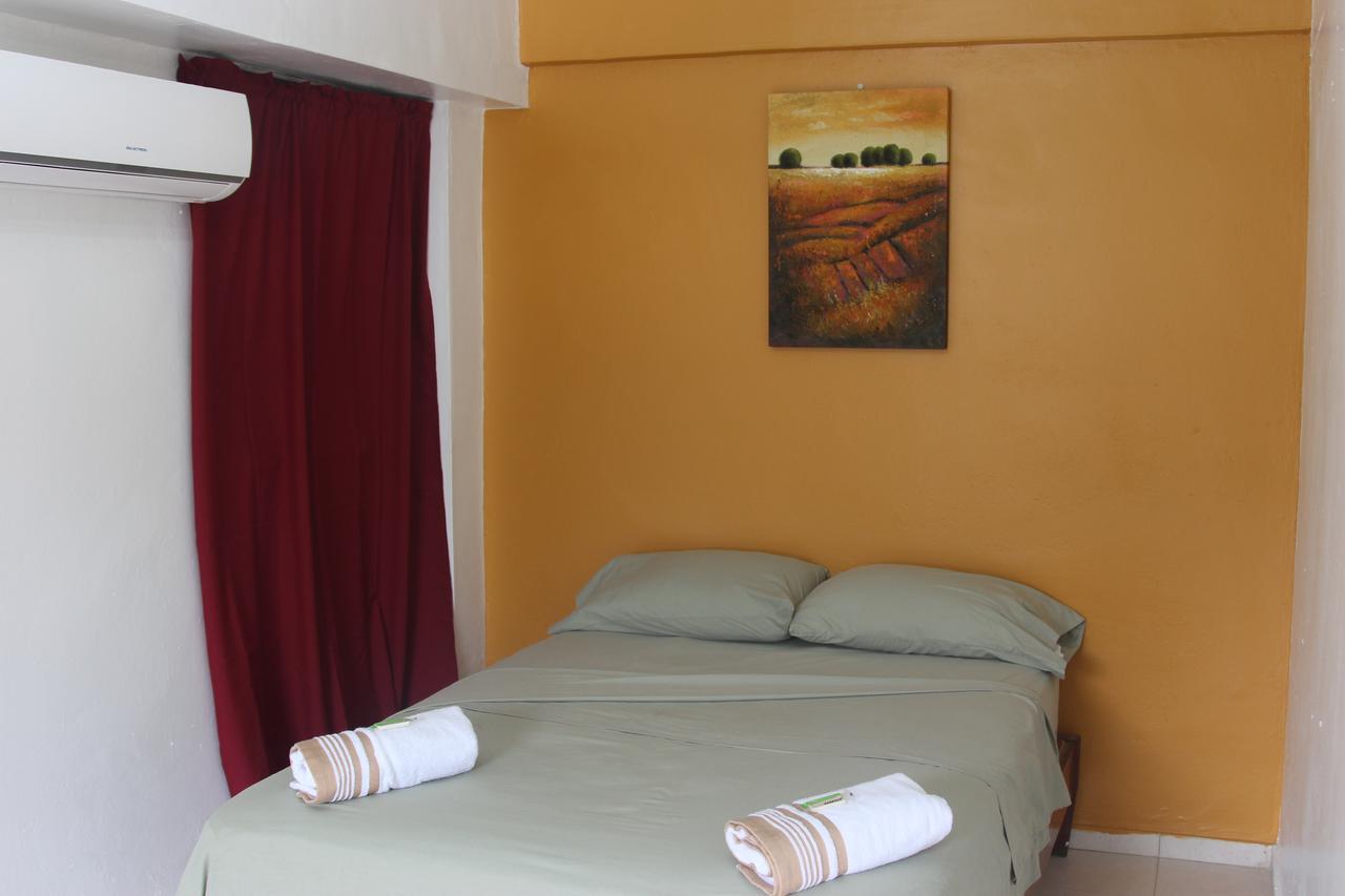 ורקרוז Hotel Pacific Coast מראה חיצוני תמונה