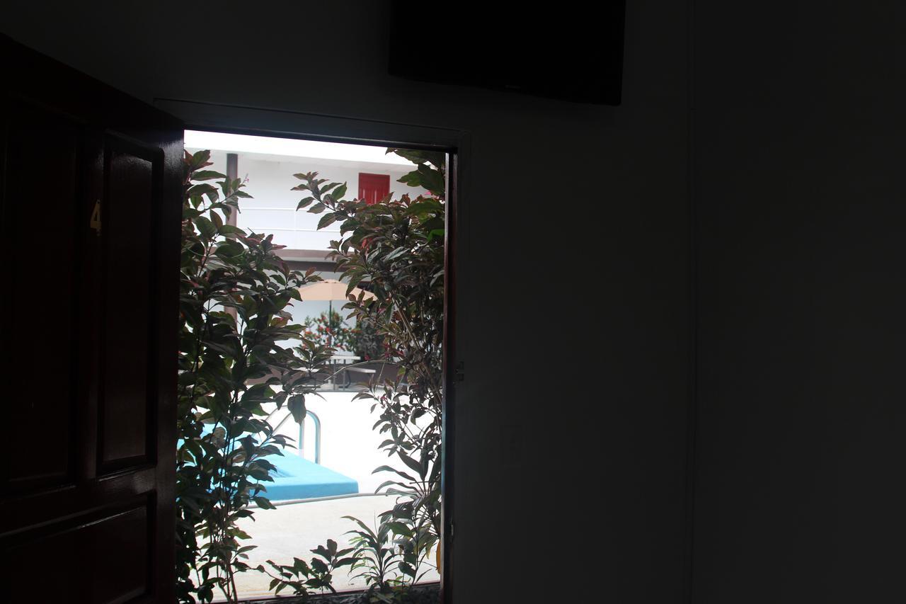 ורקרוז Hotel Pacific Coast מראה חיצוני תמונה