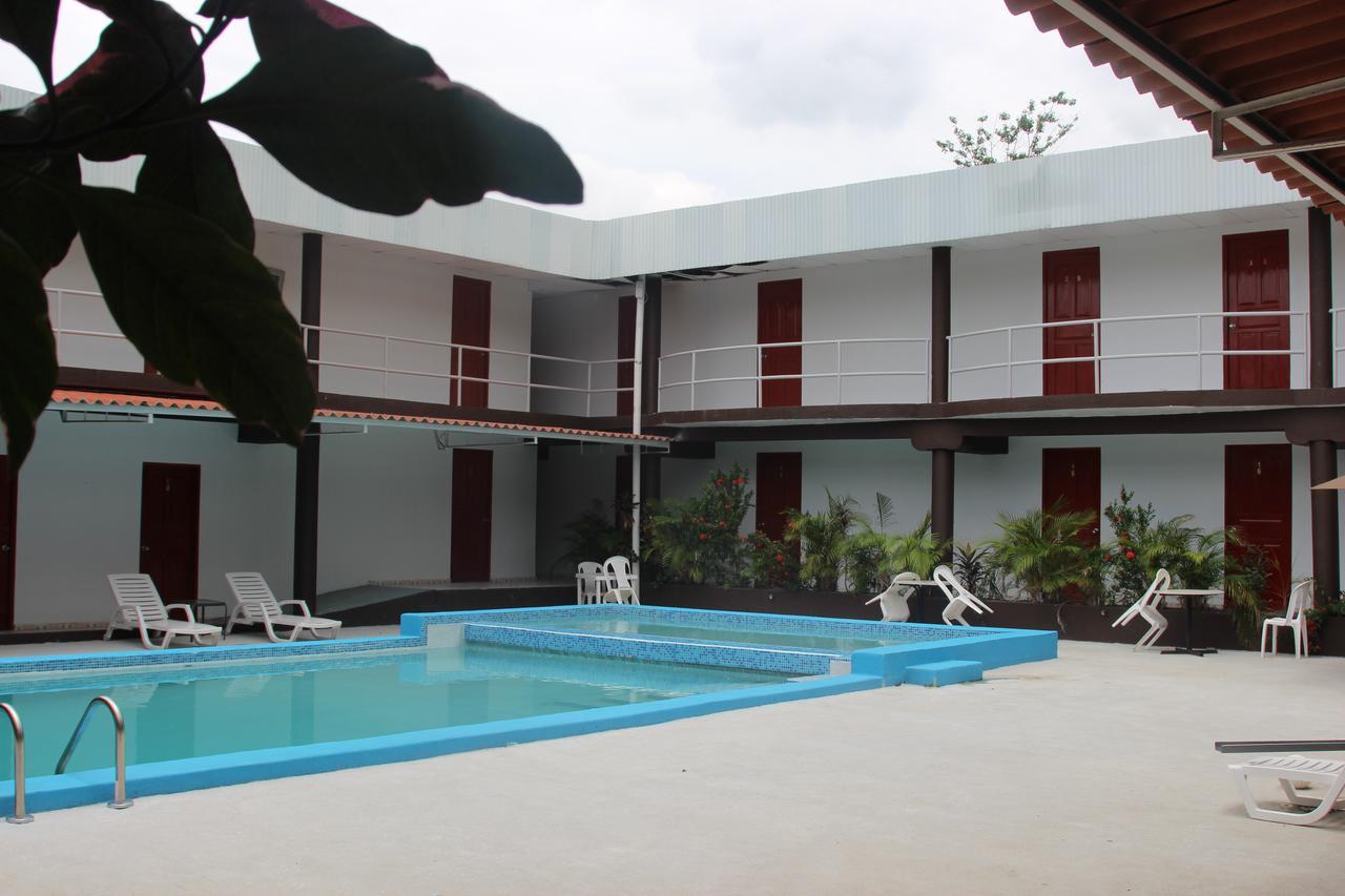 ורקרוז Hotel Pacific Coast מראה חיצוני תמונה