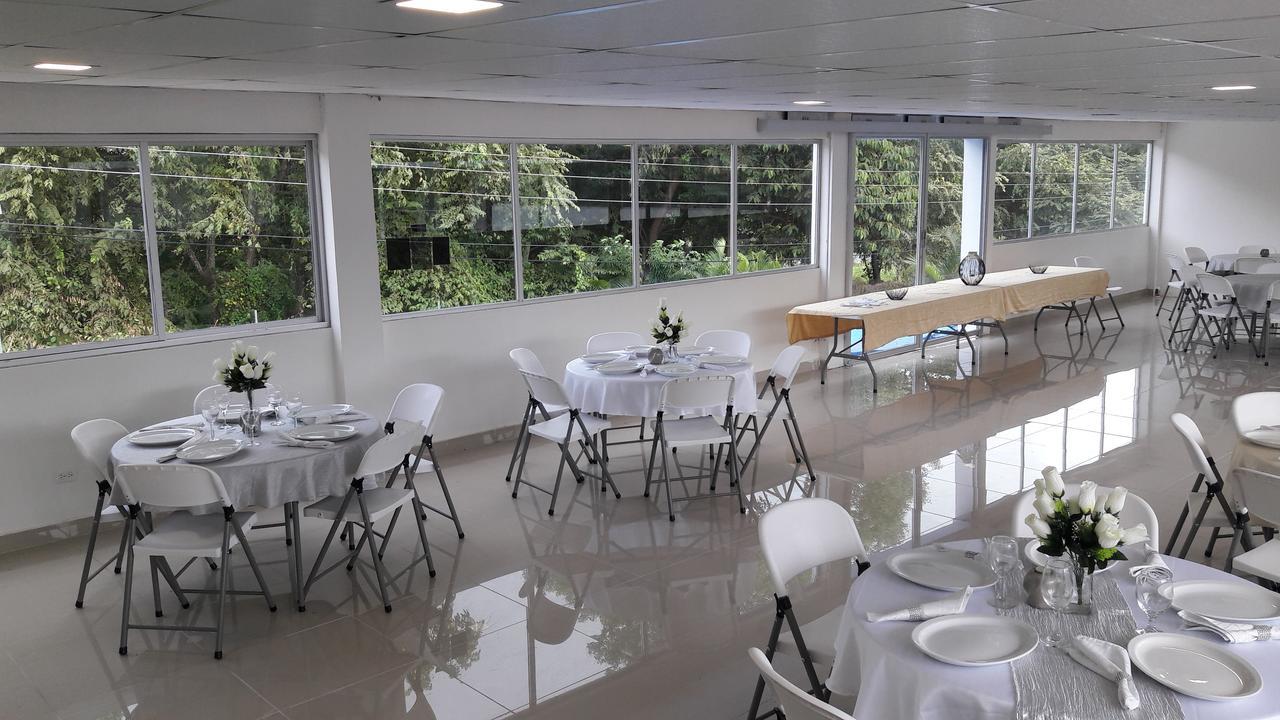 ורקרוז Hotel Pacific Coast מראה חיצוני תמונה
