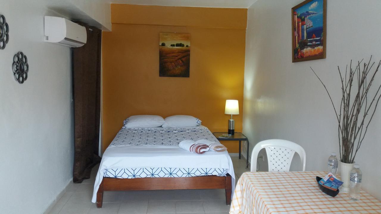 ורקרוז Hotel Pacific Coast מראה חיצוני תמונה