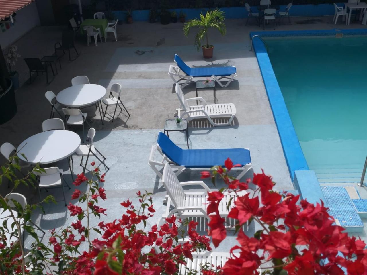 ורקרוז Hotel Pacific Coast מראה חיצוני תמונה
